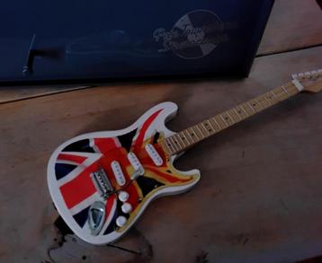 Miniatuur gitaar Stratocaster - artiest Pete Townshend - nie beschikbaar voor biedingen