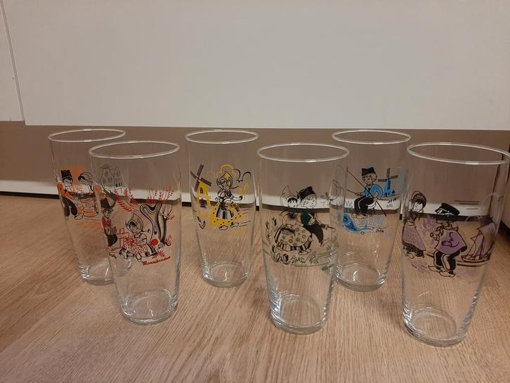 6 klederdracht glazen Urk, Volendam, Edam etc, Verzamelen, Glas en Borrelglaasjes, Ophalen of Verzenden
