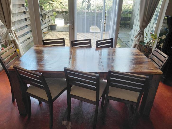 Houten Eettafel met 8 Stoelen - India, Huis en Inrichting, Complete eetkamers, Gebruikt, 4 tot 6 stoelen, Ophalen