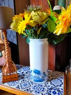 Wit blauwe vaas voor droogbloemen kunstbloemen, Minder dan 50 cm, Ophalen of Verzenden, Wit, Zo goed als nieuw