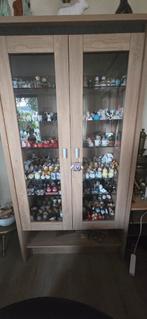 Vitrinekast met peper&zout stelletjes, Ophalen, 50 tot 100 cm, Zo goed als nieuw, 150 tot 200 cm