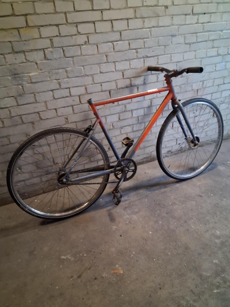 Te koop,Elops racefiets 28 maat.hier zit is niet compleet., Fietsen en Brommers, Ophalen