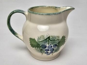 # Poole Pottery england melk kan. Hand painted beschikbaar voor biedingen