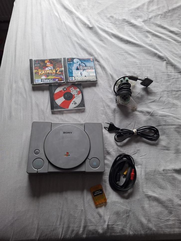 Playstation 1 bundel, Spelcomputers en Games, Spelcomputers | Sony PlayStation 1, Gebruikt, Met 1 controller, Met games, Met geheugenkaart