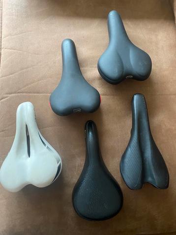 Zadel zadels (5 stuks) voor een klein prijsje beschikbaar voor biedingen