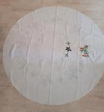 Kerst tafellaken incl. DMC garen, Hobby en Vrije tijd, Borduren en Borduurmachines, Ophalen of Verzenden, Zo goed als nieuw, Handborduren