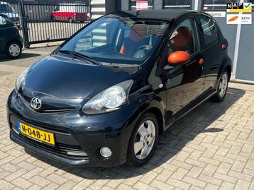 Toyota Aygo 1.0 VVT-i Dynamic Orange beschikbaar voor biedingen