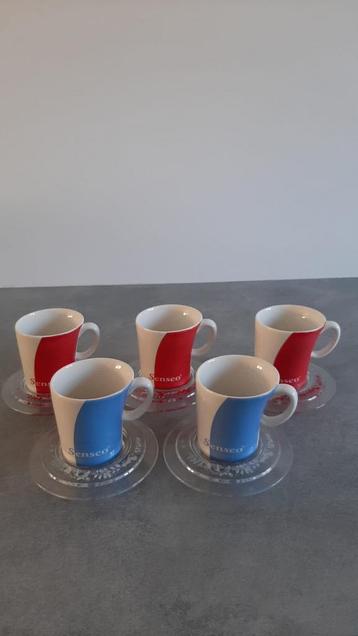 Senseo douwe egberts DE kop en schotels rood blauw bloem beschikbaar voor biedingen