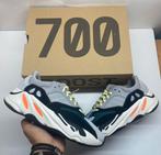 Adidas Yeezy Boost 700 Wave Runner maat 36, Nieuw, Adidas Yeezy 700, Ophalen of Verzenden, Wit