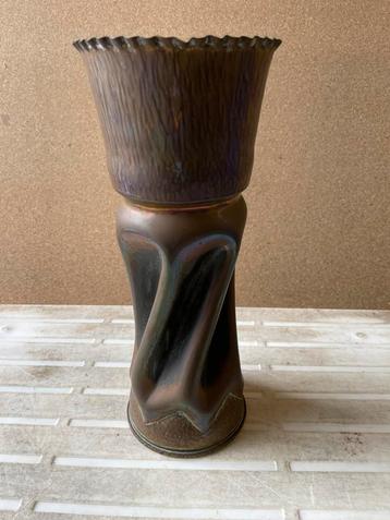 Antiek koperen vaas van kogelhuls 1942. beschikbaar voor biedingen