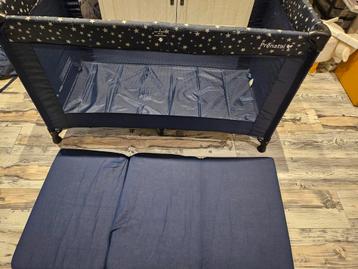 Prénatal Reisbedje + Extra Matras beschikbaar voor biedingen