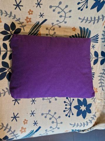 Paars Savasana Kussen - 40x30x7 cm beschikbaar voor biedingen