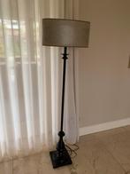 2 Staande Lampen Zwart/Taupe, Huis en Inrichting, Lampen | Vloerlampen, Ophalen, Gebruikt, Metaal, 150 tot 200 cm