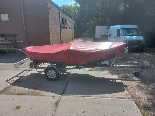 Stalen vlet inclusief trailer, Watersport en Boten, Platbodems, Gebruikt, Tot 6 meter, Staal, Benzine, Ophalen