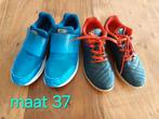 Sportschoenen en zaalvoetbalschoenen, Sport en Fitness, Voetbal, Maat XS of kleiner, Schoenen, Ophalen of Verzenden, Zo goed als nieuw