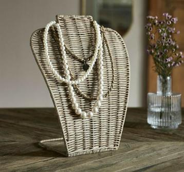 Riviera maison rustic rattan buste / lovely parels  beschikbaar voor biedingen