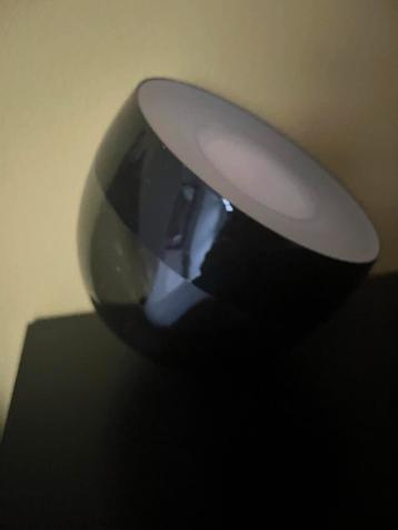 Moderne zwarte Philips Hue lamp beschikbaar voor biedingen