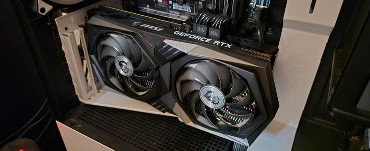 MSI RTX 3060 12GB DDR6 + Vertical Mount wit, Computers en Software, Videokaarten, Gebruikt, Nvidia, PCI-Express 4.0, GDDR6, HDMI