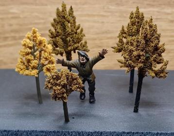 Bomen set 5 bomen in de Mix 24-1 Wargames HO Trein