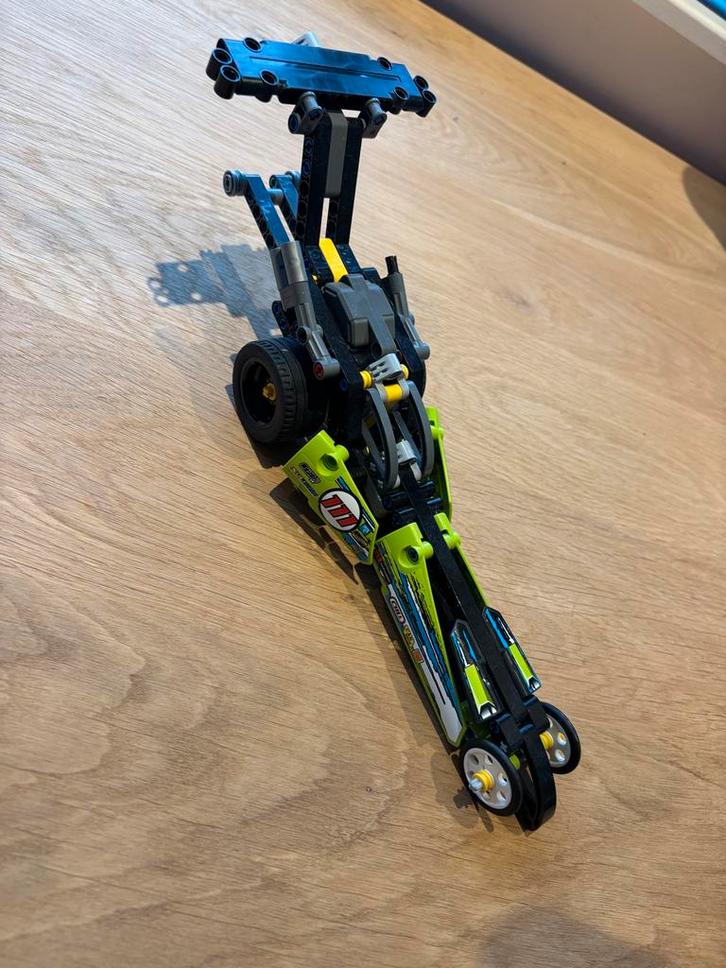 LEGO Technic Dragster 42103, Kinderen en Baby's, Speelgoed | Duplo en Lego, Zo goed als nieuw, Ophalen of Verzenden