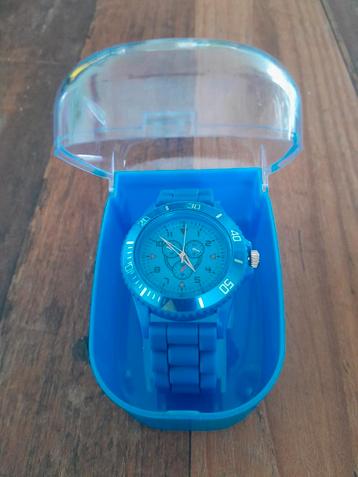 Nieuwe Horloge blauw 18 stuks Zo goed als nieuw 
