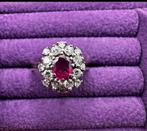 Vintage 750 Witgouden Robijn Halo Ring met VVS E Diamanten, Gebruikt, Ophalen of Verzenden, 17 tot 18, Met edelsteen