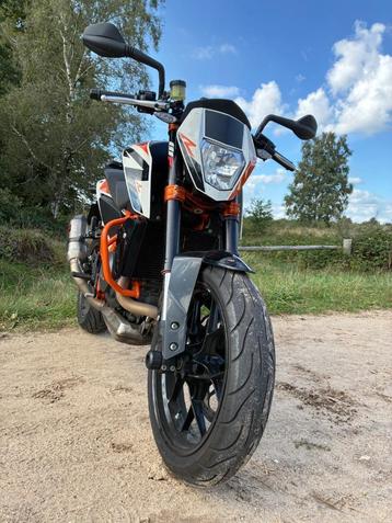 690 Duke R, onderdelen Duke IV, 2013 beschikbaar voor biedingen