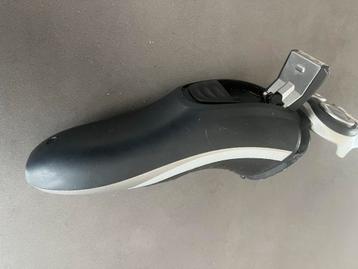 Philips AquaTouch AT886 Scheerapparaat Nat & Droog + Trimmer beschikbaar voor biedingen