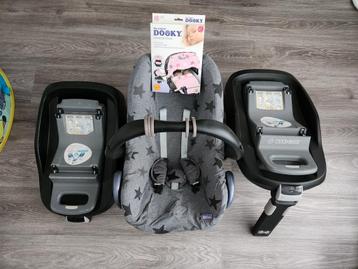 Autostoel Maxicosi 2x isofix base 2x schaduwdoek voetenzak beschikbaar voor biedingen