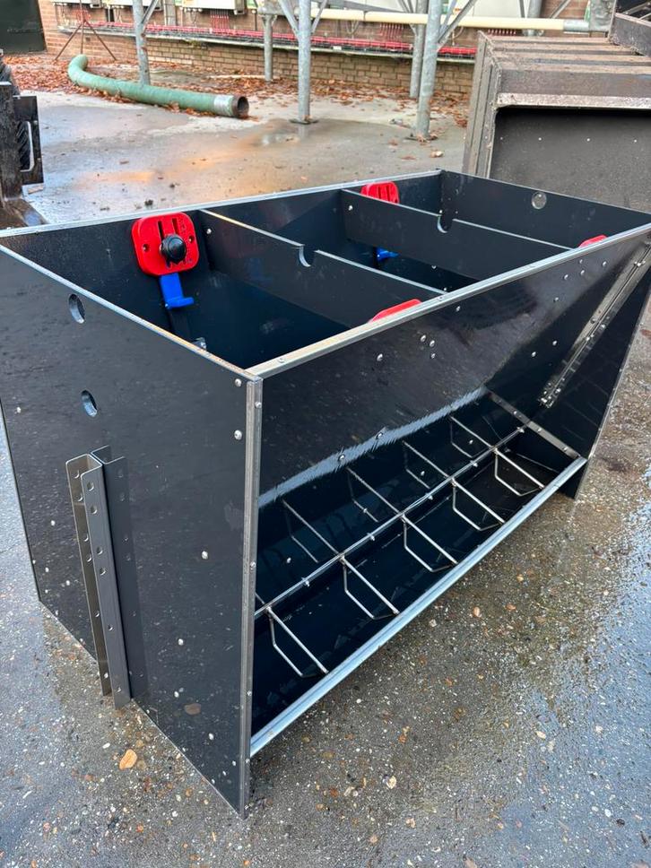 Biggen voerbakken, Dieren en Toebehoren, Schapen, Geiten en Varkens, Varken, Meerdere dieren