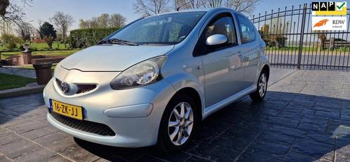 Toyota Aygo 1.0-12V + Leder 1e Eigenaar 5 deurs evt Nieuw AP, Auto's, Toyota, Bedrijf, Te koop, Aygo, ABS, Airbags, Centrale vergrendeling