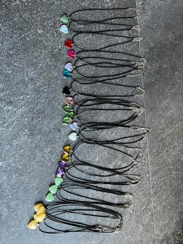 Te koop hartjes halssnoer beschikbaar voor biedingen