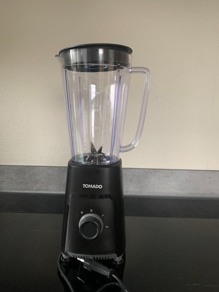 Blender – Smoothiemaker  Tomado TTB1001B met Pulsestand, Witgoed en Apparatuur, Blenders, Zo goed als nieuw, Blender, Ophalen