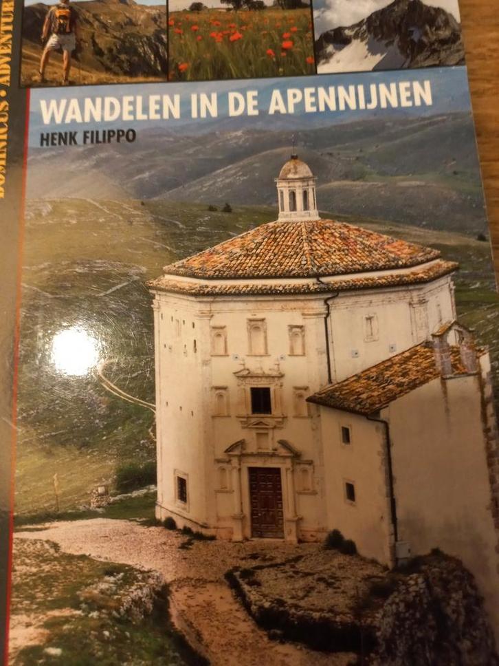 Dominicus Wandelen in de Apenijnen - Wandelgids, Boeken, Reisgidsen, Zo goed als nieuw, Fiets- of Wandelgids, Europa, Overige merken