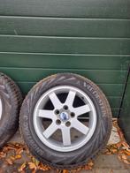 15 inch set winterbanden Volvo, Ophalen, 15 inch, Banden en Velgen, Winterbanden