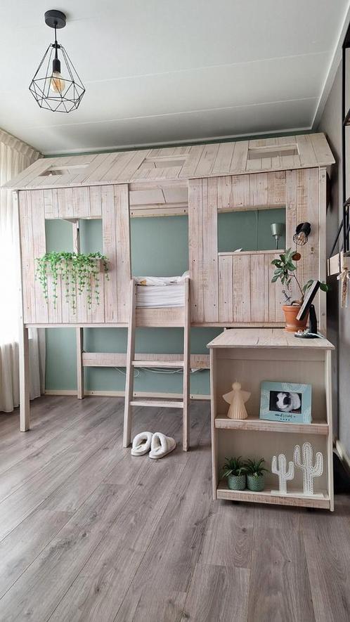Tiener slaapkamer GRATIS !!, Huis en Inrichting, Slaapkamer | Complete slaapkamers, Gebruikt, Eenpersoons, Ophalen