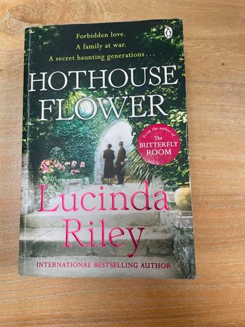 Hothouse flower Lucinda Riley beschikbaar voor biedingen