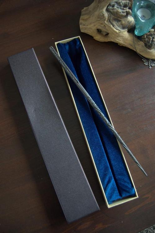 officiele wand in namaak Olivander's doos Sirius Black, Verzamelen, Harry Potter, Zo goed als nieuw, Replica, Ophalen of Verzenden