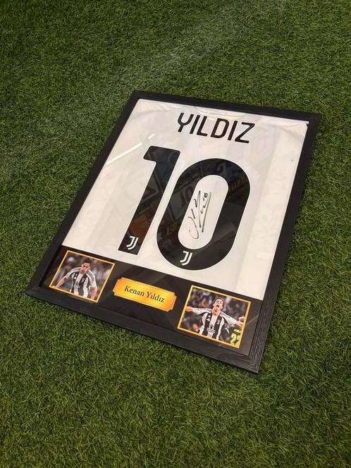 Kenan Yıldız - Gesigneerd Juventus thuisshirt 24/25, Verzamelen, Sportartikelen en Voetbal, Zo goed als nieuw, Shirt, Buitenlandse clubs