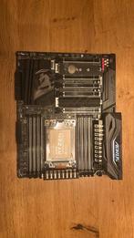 AORUS X399 gaming 7 inclusief AMD ryzen Threadripper 1920x, Computers en Software, Ophalen of Verzenden, Zo goed als nieuw, DDR4
