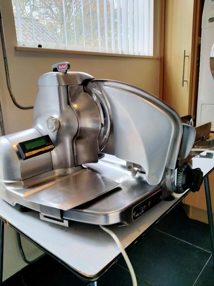 Mooie Berkel 834 snijmachine met ingebouwde weegschaal, Huis en Inrichting, Keuken | Keukenbenodigdheden, Zo goed als nieuw, Ophalen