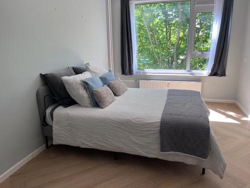 Ikea Slattum Bed, Huis en Inrichting, Slaapkamer | Bedden, Zo goed als nieuw, Tweepersoons, 160 cm, 200 cm, Metaal, Grijs, Ophalen