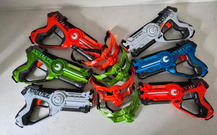 Themakist lasergame met 12 light battle active laserguns, Kinderen en Baby's, Speelgoed | Buiten | Actiespeelgoed, Zo goed als nieuw