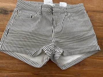 Nieuwe zwart wit gestreepte short - maat 34 beschikbaar voor biedingen