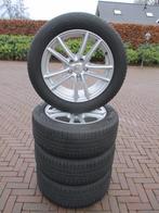 Seat Ateca Skoda Karoq Audi Q2 Q3 17 inch winterbanden, Ophalen, Gebruikt, Banden en Velgen, 17 inch