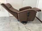 Te koop prachtige Elektrische Relaxstoel, bruine kleur, leer, Huis en Inrichting, Fauteuils, Ophalen, Zo goed als nieuw, 75 tot 100 cm