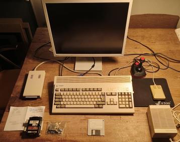 Zeer complete Amiga 1200 set, totaal gereviseerd, TOP staat! beschikbaar voor biedingen