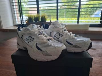 New balance schoenen beschikbaar voor biedingen