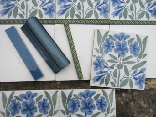 16 stuks antieke wandtegels met bloem in blauw/groen tinten, Antiek en Kunst, Antiek | Wandborden en Tegels, Ophalen