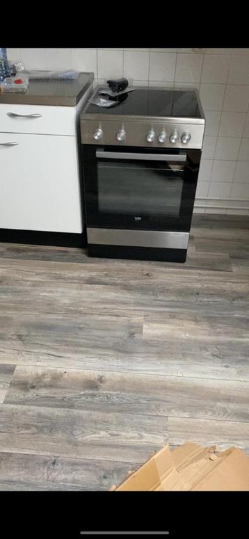 LAMINAAT TE KOOP INCLUSIEF ONDERVLOER | 45m2 | ZELF WEGHALEN beschikbaar voor biedingen